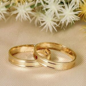 Par de Alianças Semi Anatômica Polida 2 Frisos 18k 4mm