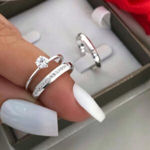 Par de Alianças de Prata 4mm com Solitário + Gravação + caixinha