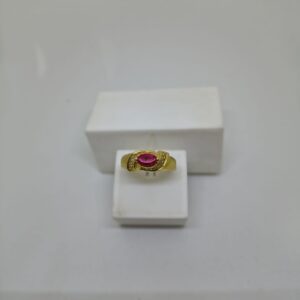 Anel de Formatura Rubi sintético com 16 zircônias branca