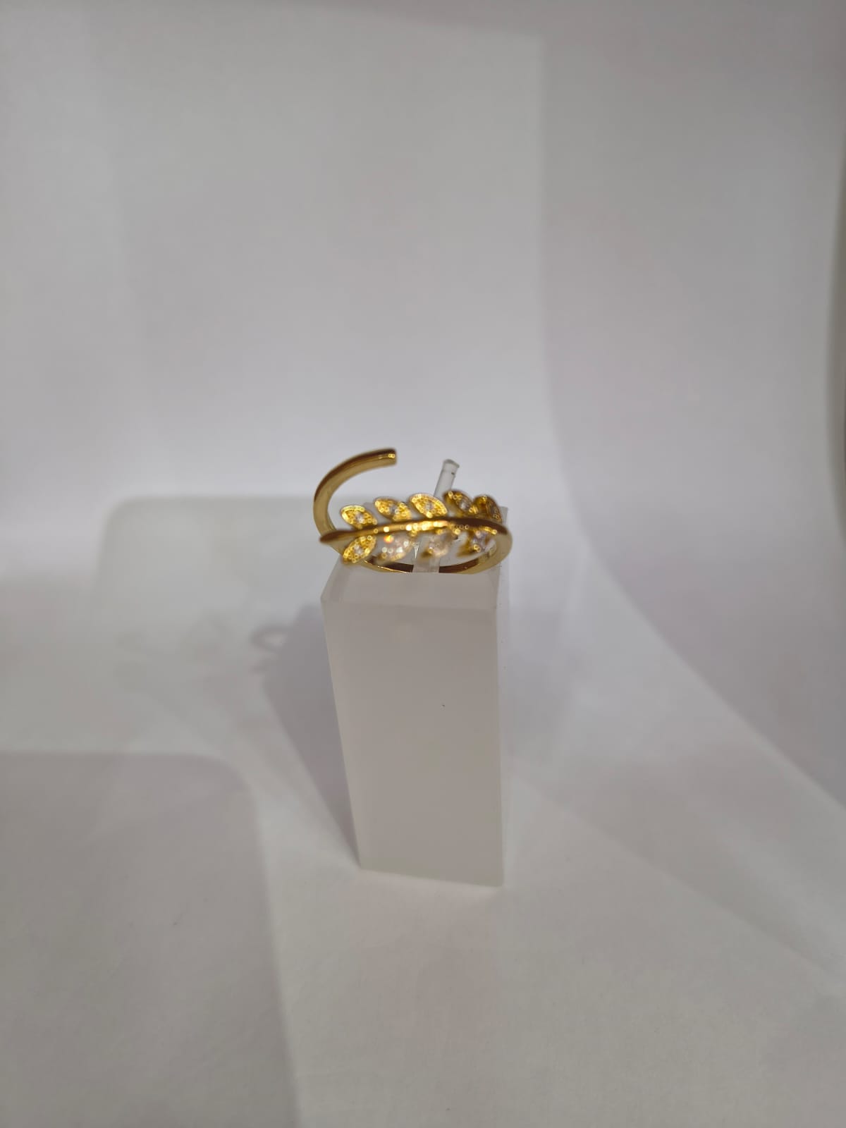 Anel Folhas com Strass