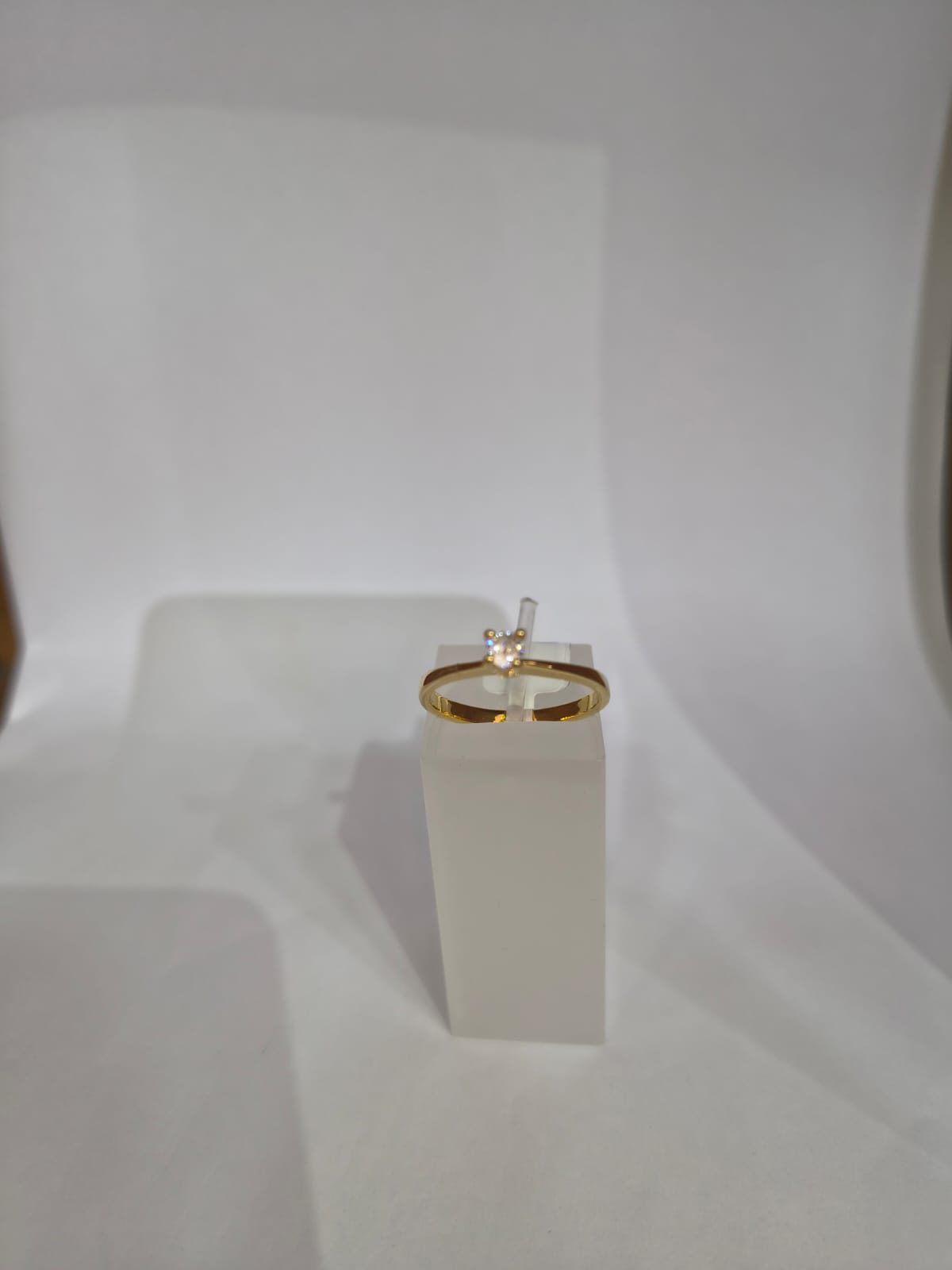 Anel Solitário com Zircônia