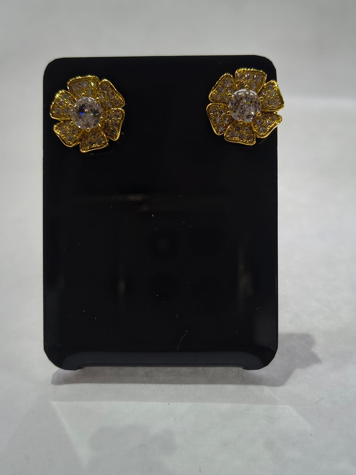 Brinco Flor Zircônia