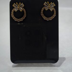 Brinco Círculo com Borboleta Zircônia