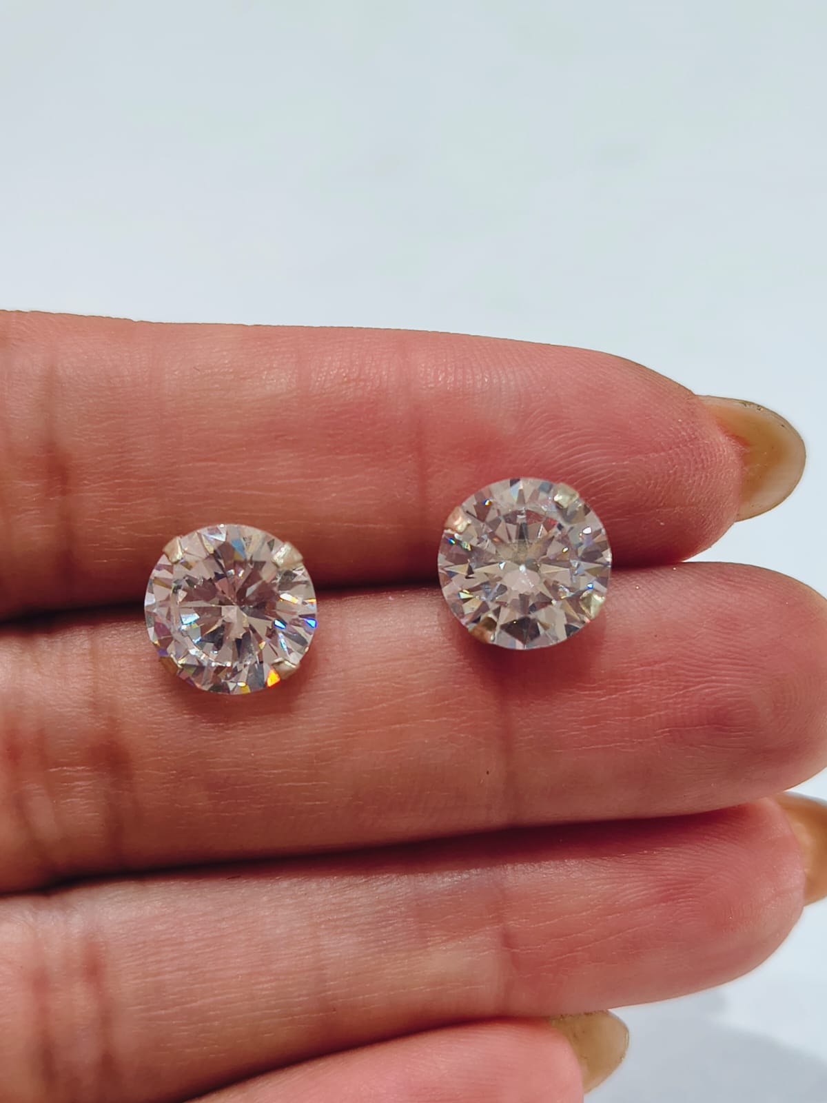 Brinco Ponto de Luz Zircônia 10mm